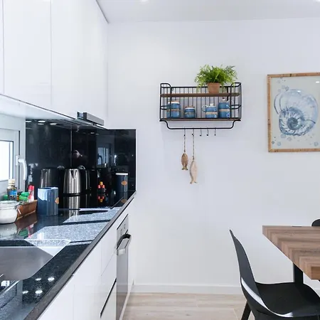 דירה Spacious And Luxury Apartment With Sea View *